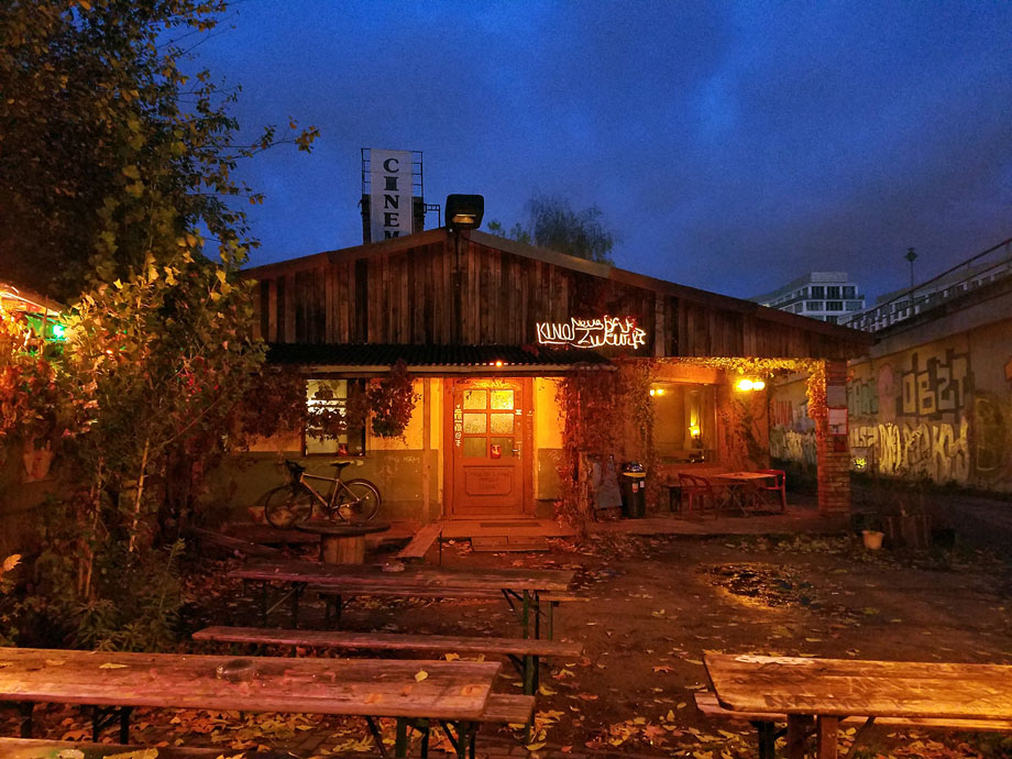 Neue Zukunft Kino Zukunft Nacht